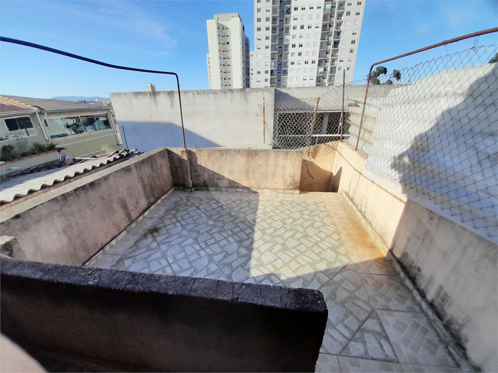 Sobrado  2 casas -Salão alugado -Jd. Brasil - 170 metros , Alt da Swift da Av. Roland Garrout 