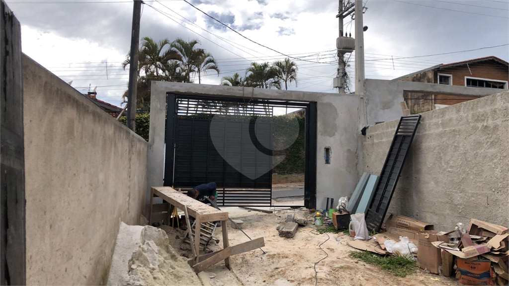 Casa à venda em Atibaia com 3 dormitórios, em fase final!