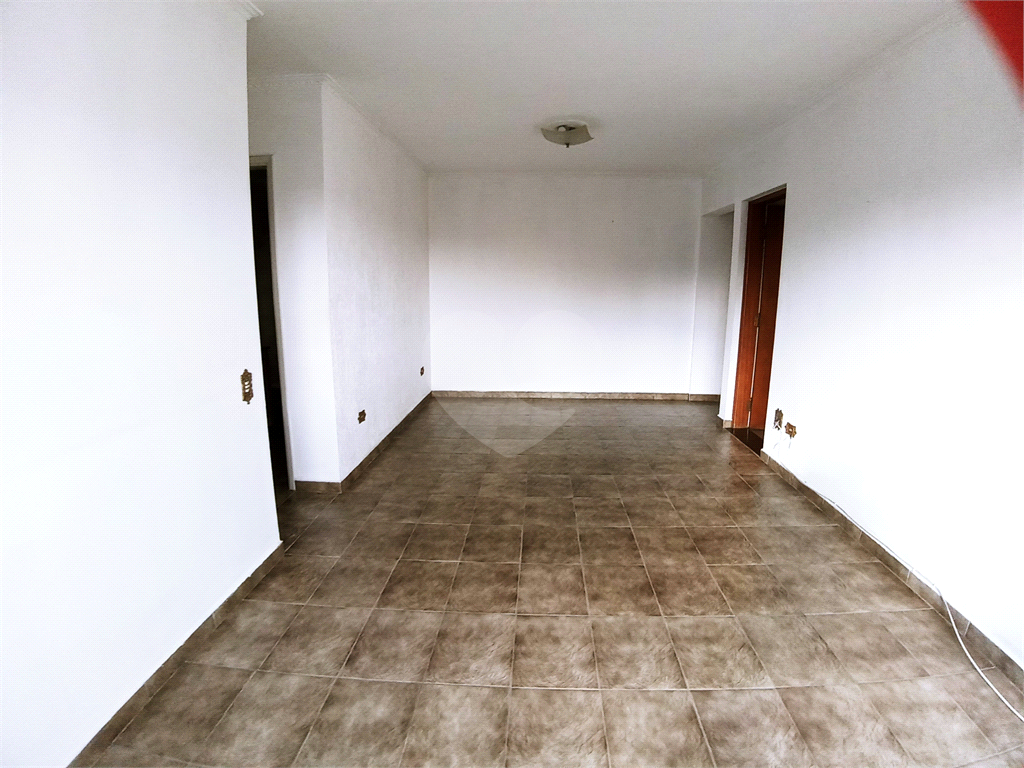 Apartamento à venda com 3 quartos, 90m² - Foto 4