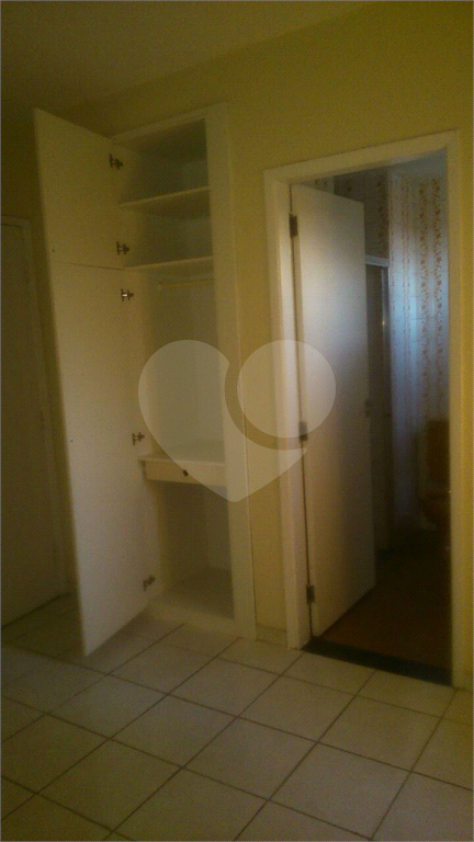 APARTAMENTO em TREMEMBÉ