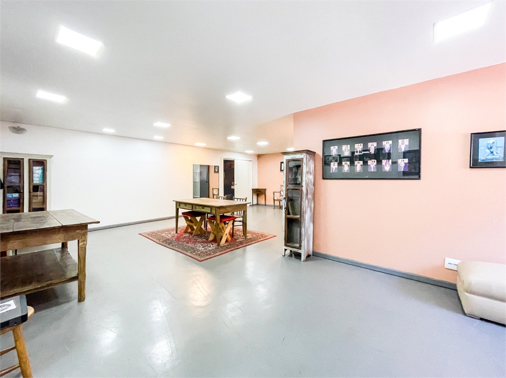 Galpão - Vila Sônia - 402 m² - Piso superior - 1 Vaga - Venda / Compra / Locação - Próximo ao Metrô