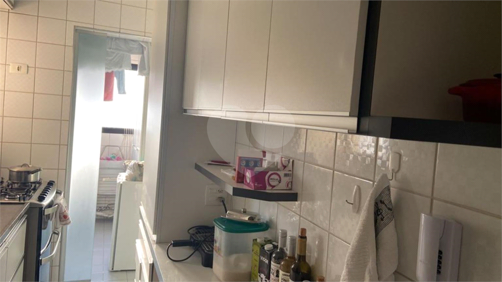 APARTAMENTO em ALTO DE PINHEIROS