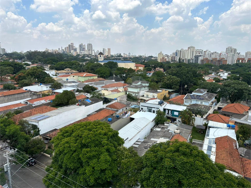 APARTAMENTO em ALTO DE PINHEIROS
