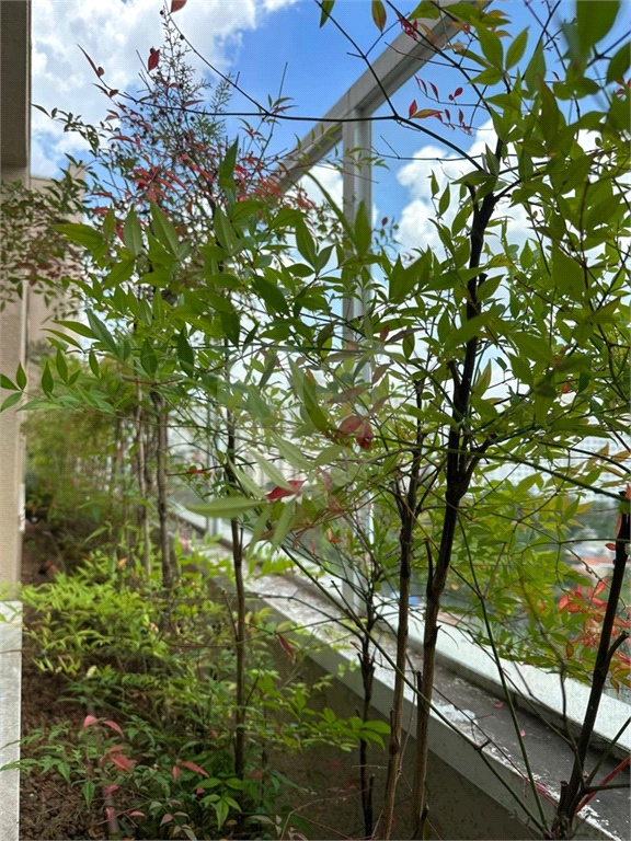 APARTAMENTO em ALTO DE PINHEIROS