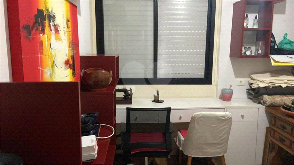 APARTAMENTO em ALTO DE PINHEIROS