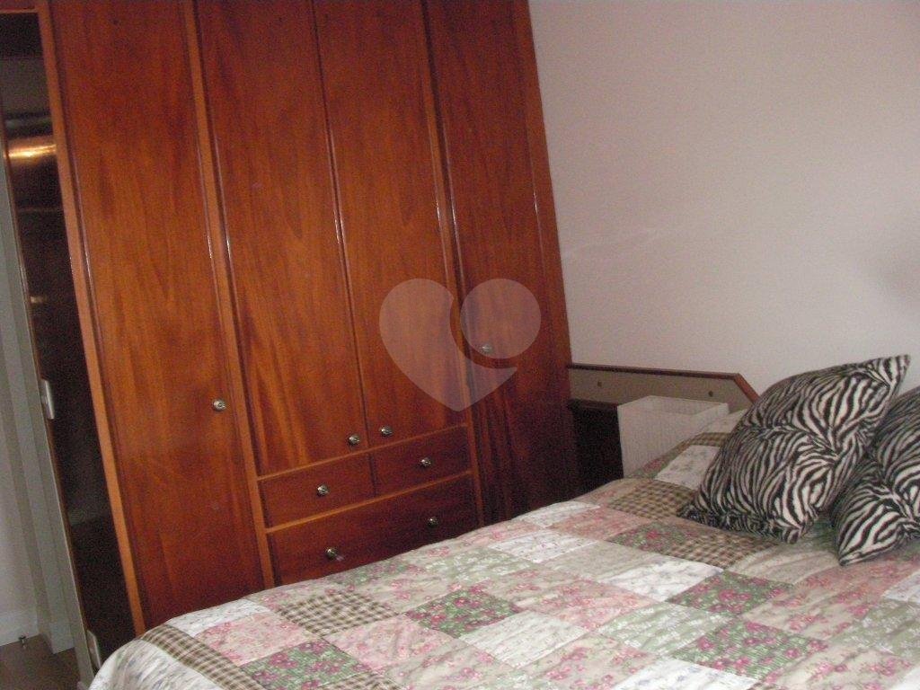 APARTAMENTO em ALTO DE PINHEIROS