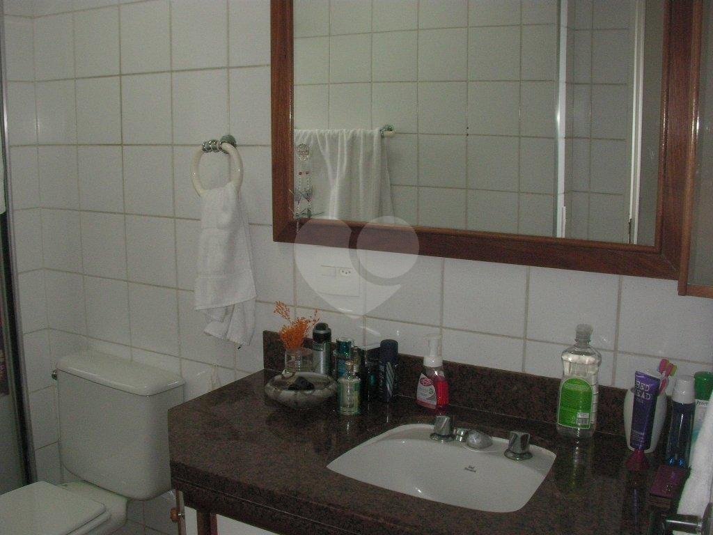 APARTAMENTO em ALTO DE PINHEIROS