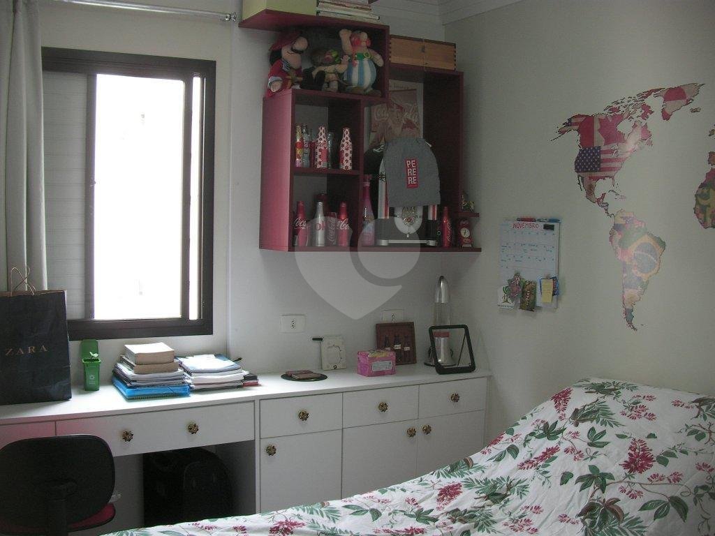 APARTAMENTO em ALTO DE PINHEIROS