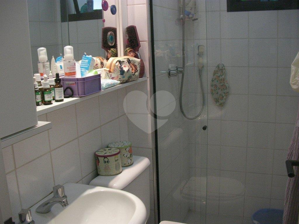 APARTAMENTO em ALTO DE PINHEIROS