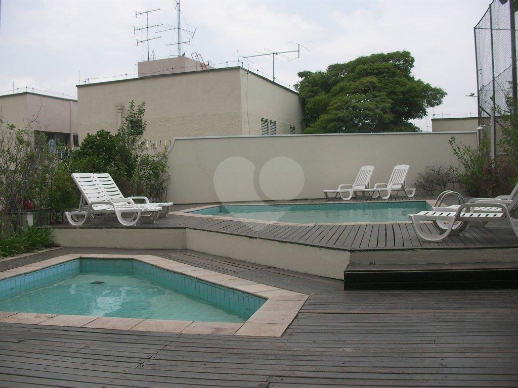 APARTAMENTO em ALTO DE PINHEIROS