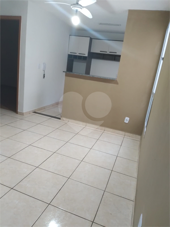 Apartamento à venda com 2 quartos, 47m² - Foto 2