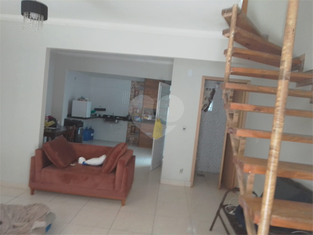 Sobrado à venda com 2 quartos, 60m² - Foto 4