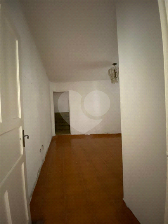 Casa à venda com 2 quartos, 200m² - Foto 4