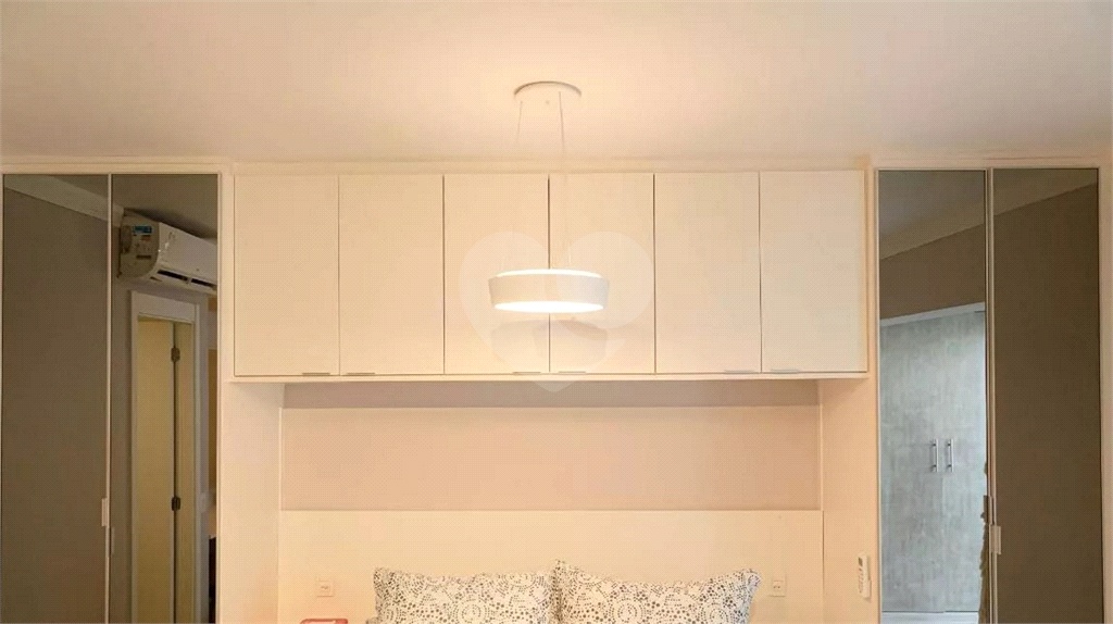 APARTAMENTO em CENTRO