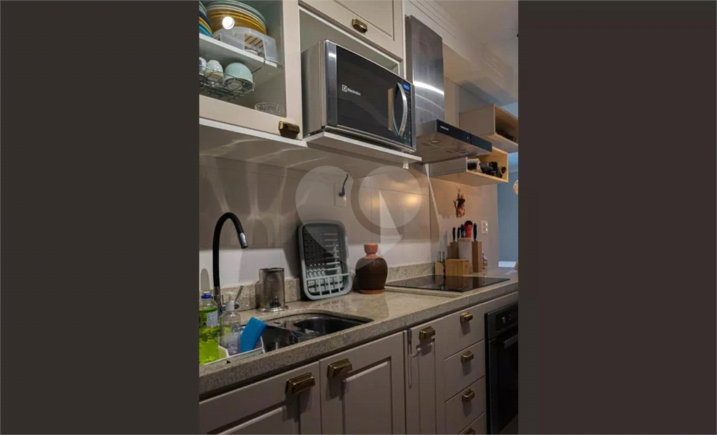 APARTAMENTO em CENTRO