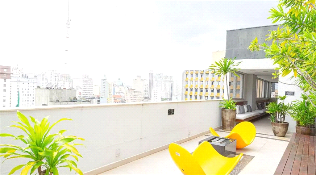 APARTAMENTO em CENTRO