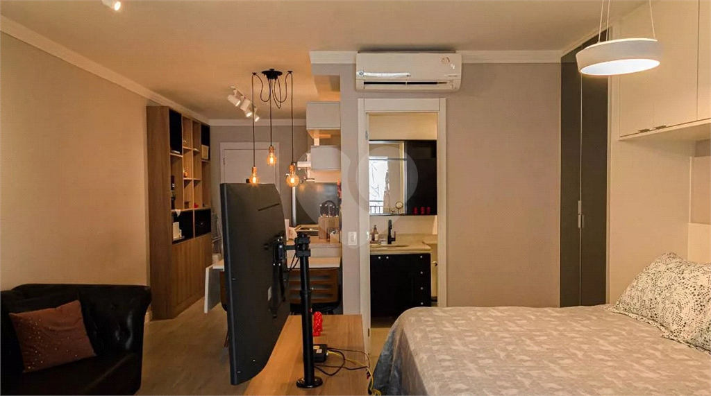 APARTAMENTO em CENTRO