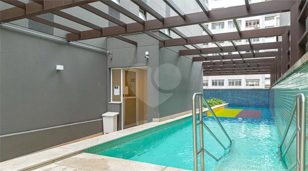 APARTAMENTO em CENTRO
