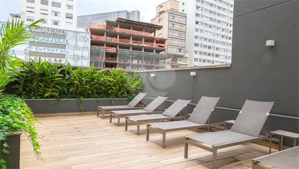 APARTAMENTO em CENTRO