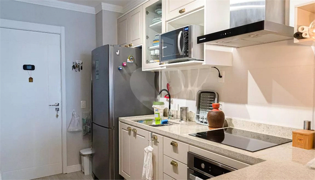 APARTAMENTO em CENTRO