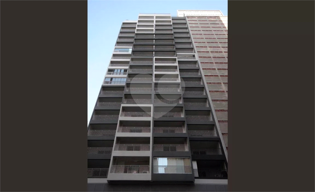 APARTAMENTO em CENTRO