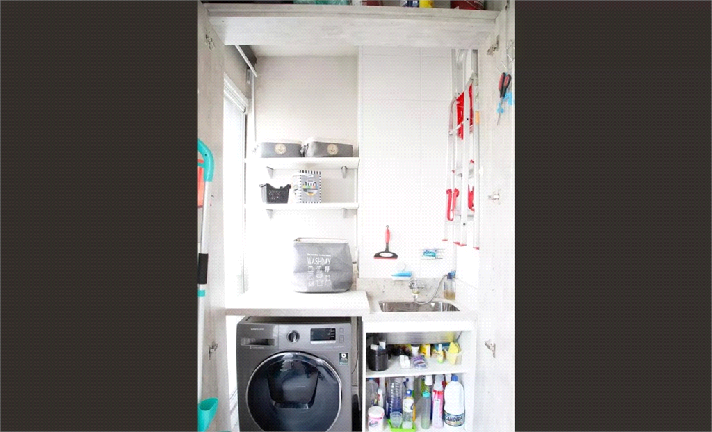APARTAMENTO em CENTRO