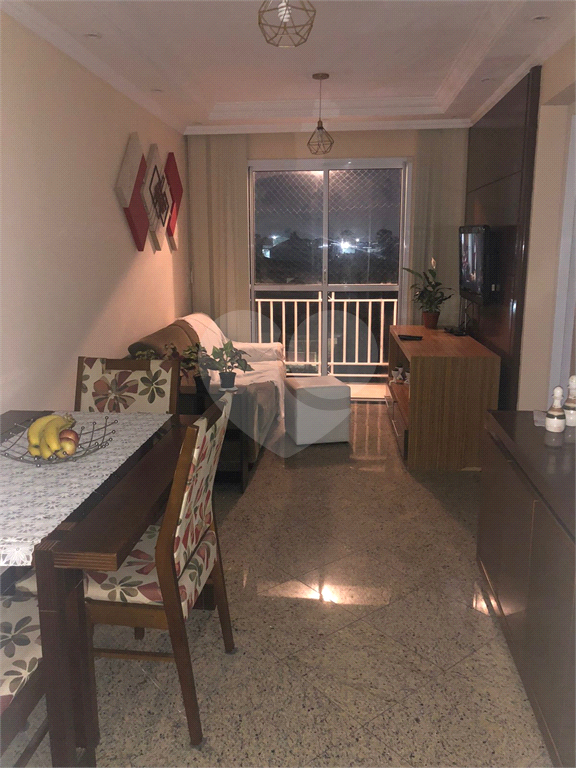 APARTAMENTO em PENHA