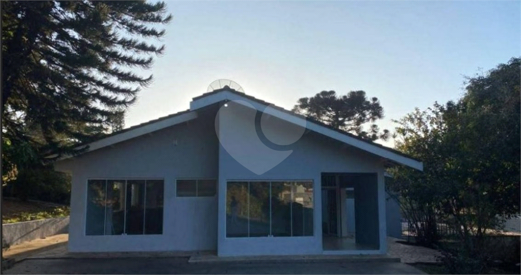 Casa à venda com 4 quartos, 300m² - Foto 1