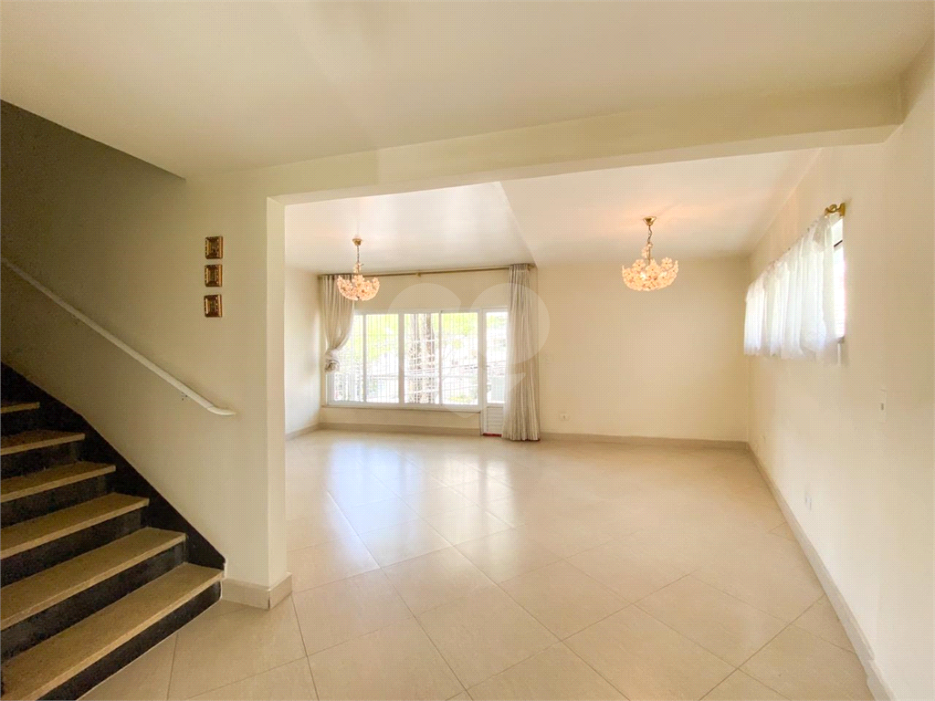 Sobrado com 3 dormitórios à venda, 170m² - Água Fria