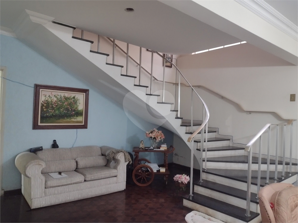 Oportunidade! Sobrado com 6 dormitórios (1suíte) à venda na Vila Gustavo