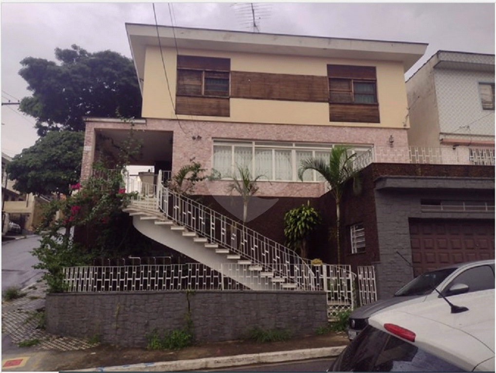Oportunidade! Sobrado com 6 dormitórios (1suíte) à venda na Vila Gustavo