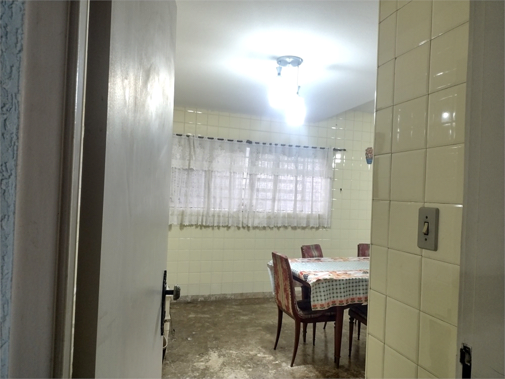 Oportunidade! Sobrado com 6 dormitórios (1suíte) à venda na Vila Gustavo