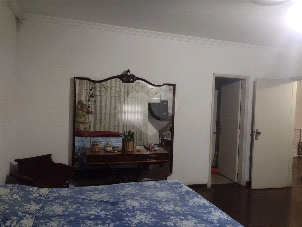 SOBRADO em VILA GUSTAVO