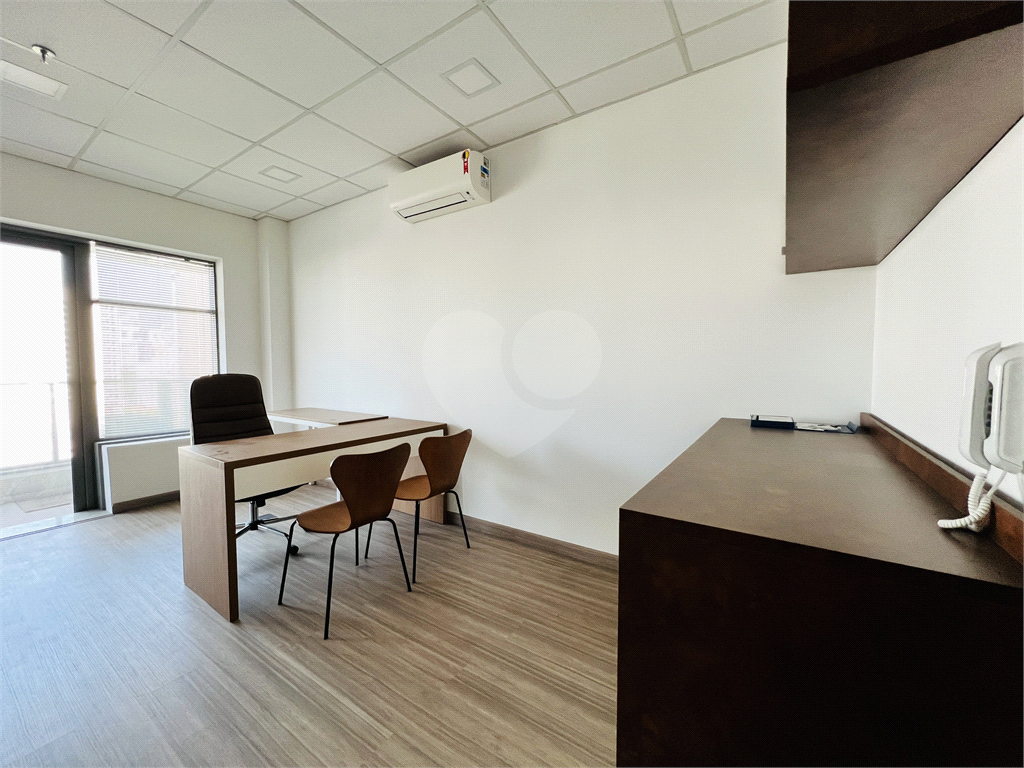 Sala comercial para venda na Barra Funda