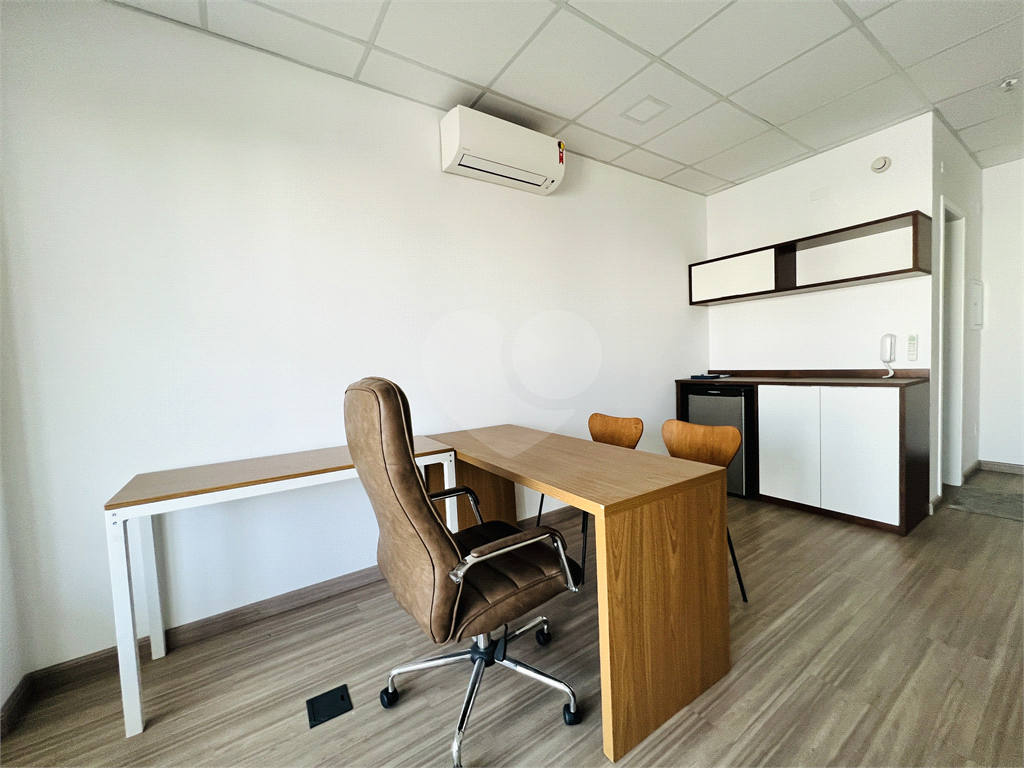 Sala comercial para venda na Barra Funda