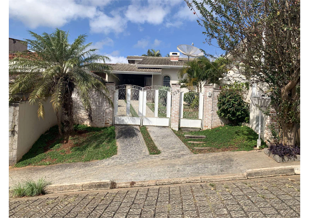 Casa à venda com 2 quartos, 150m² - Foto 1