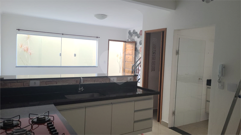 Casa a venda em Condomínio no Bairro Santa Teresinha / SP!