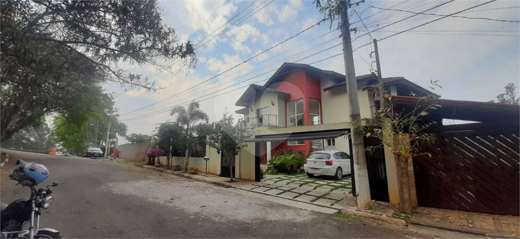 Casa de Condomínio à venda com 3 quartos, 390m² - Foto 3