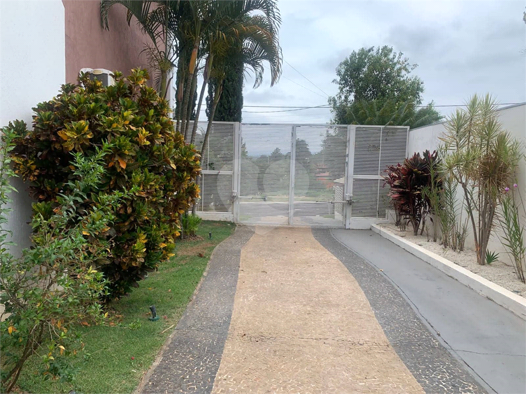 Casa em Condomínio Fechado