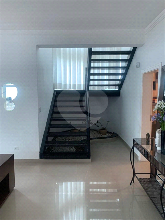 Casa em Condomínio Fechado