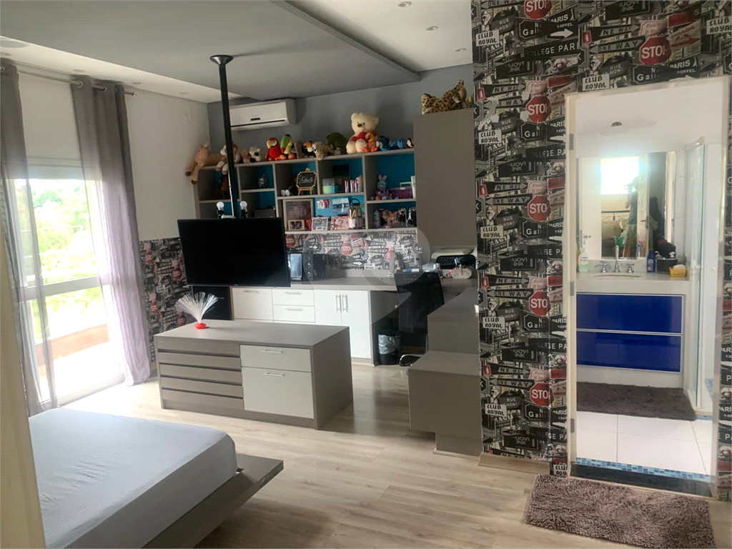 Casa em Condomínio Fechado