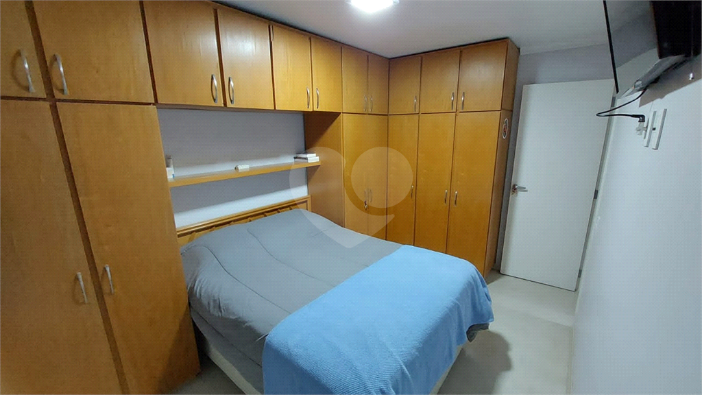 APARTAMENTO em PARQUE BRISTOL