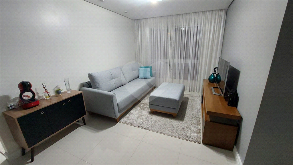 APARTAMENTO em PARQUE BRISTOL