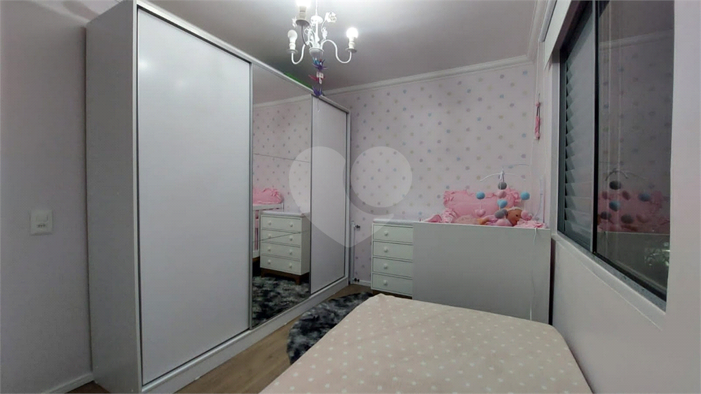 APARTAMENTO em PARQUE BRISTOL