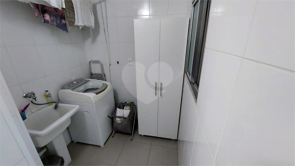 APARTAMENTO em PARQUE BRISTOL