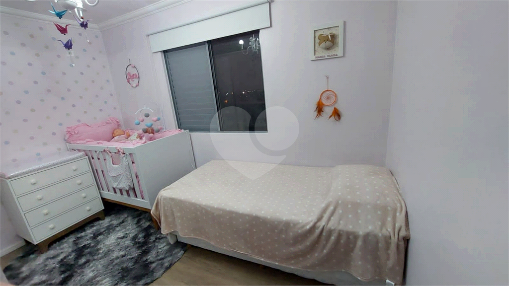 APARTAMENTO em PARQUE BRISTOL
