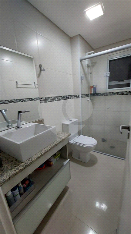 APARTAMENTO em PARQUE BRISTOL