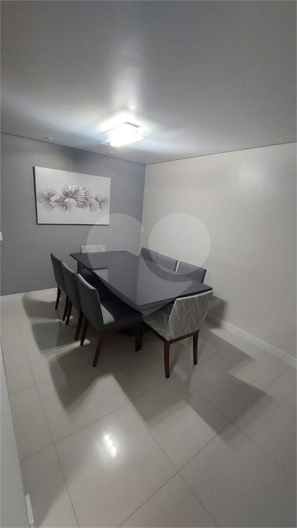 APARTAMENTO em PARQUE BRISTOL