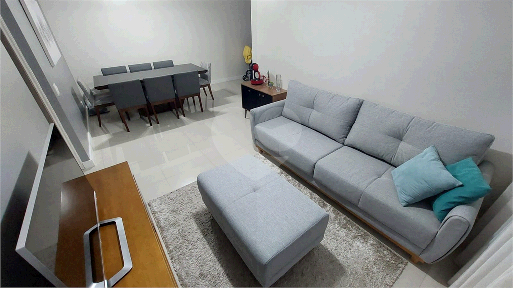 APARTAMENTO em PARQUE BRISTOL