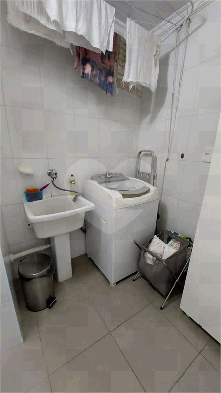 APARTAMENTO em PARQUE BRISTOL